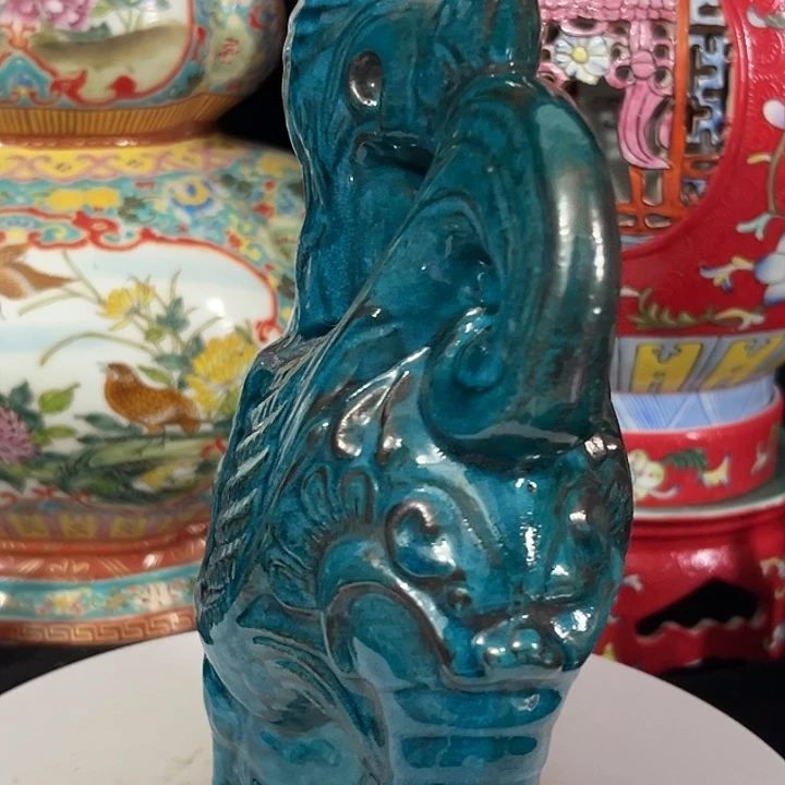 旭***:瓷片摆件等各种工具进行