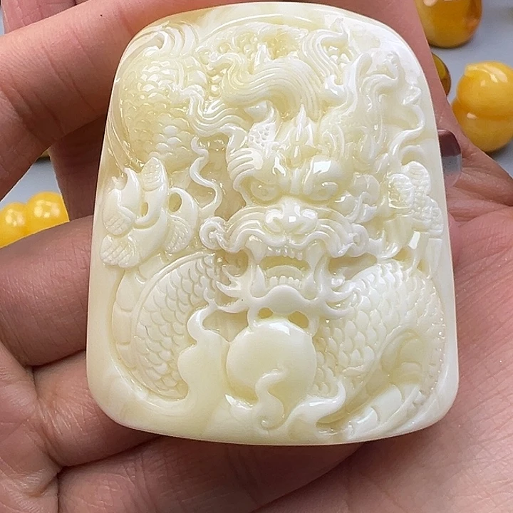 小****蜜蜡未镶嵌珠宝奇石