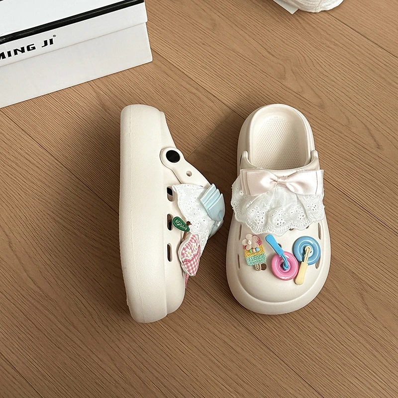 时尚简约百搭可爱卡通洞洞鞋女2025夏季新款外穿蝴蝶结厚底凉拖鞋