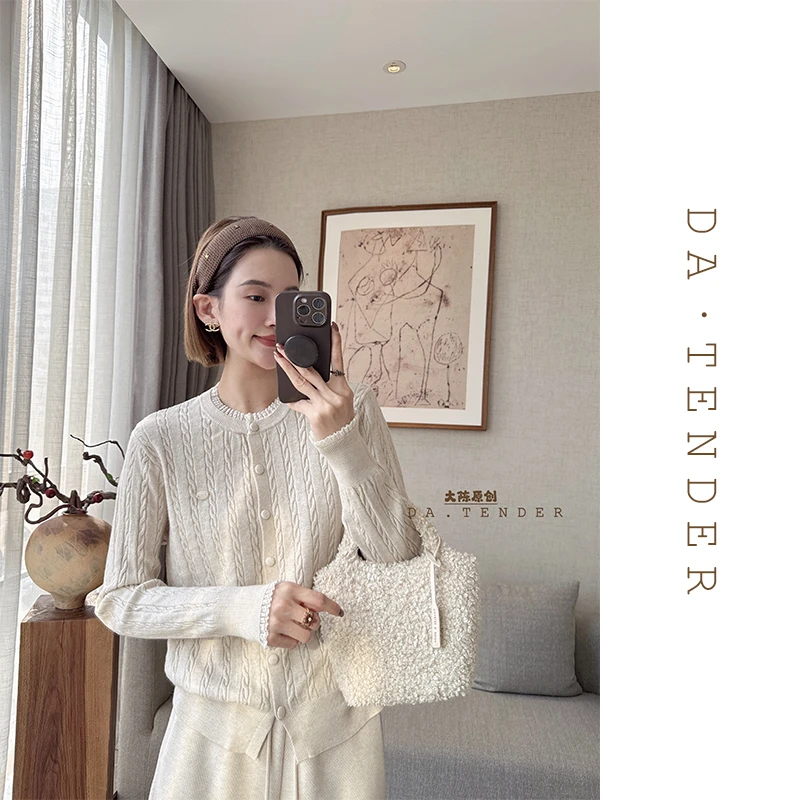 DA·Tender【拉菲古堡绞花毛衣开衫】温柔蕾丝高级老钱风同本布包扣