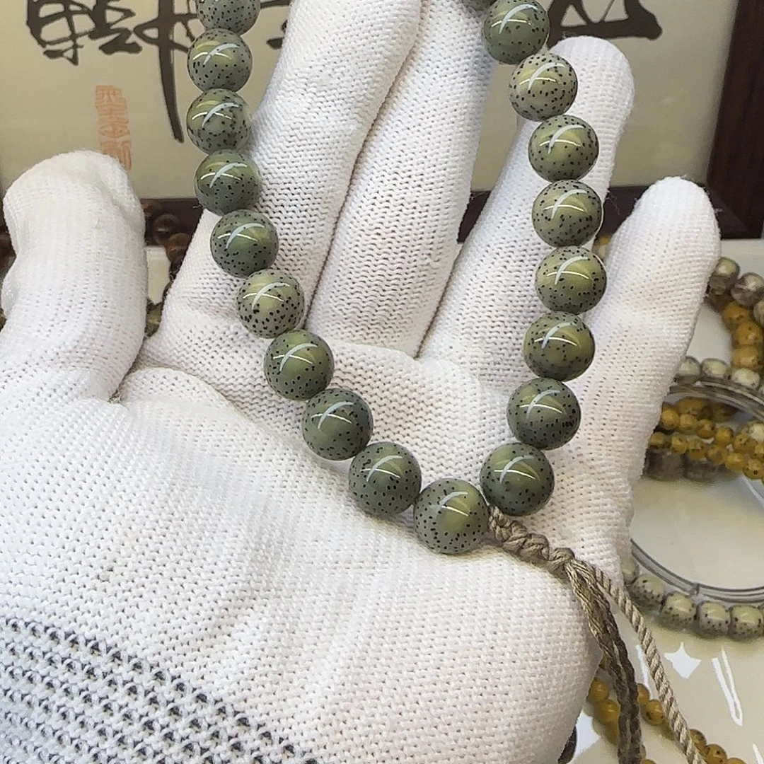 星月菩提手串卡10满绿侧留白正圆