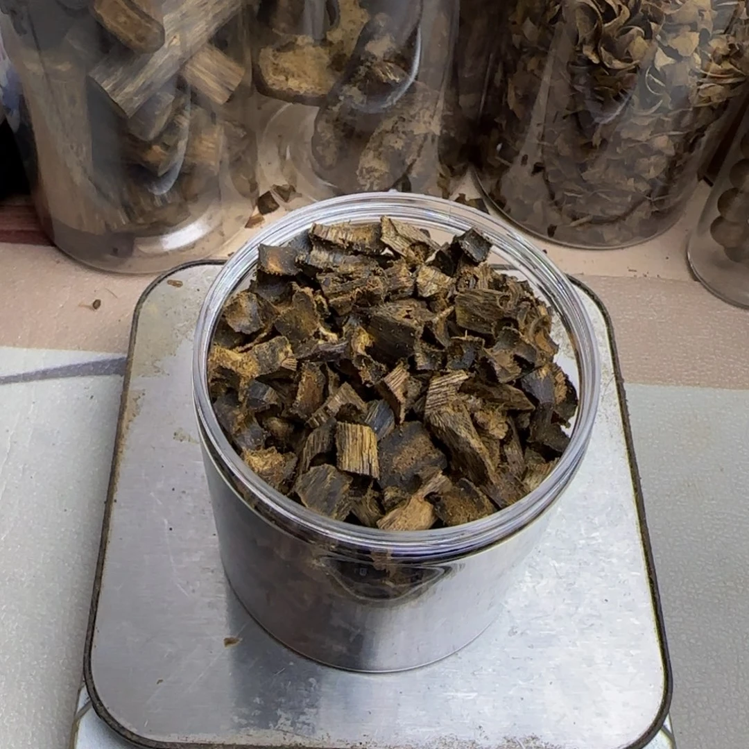 沉香沉香碎屑透顶绿碎料102克