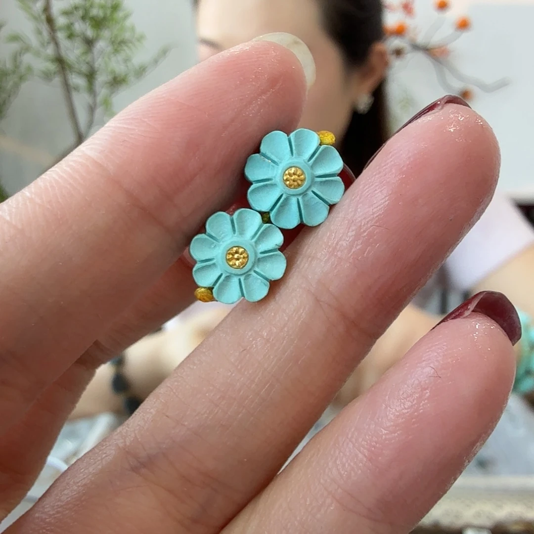 绿松石未镶嵌珠宝奇石