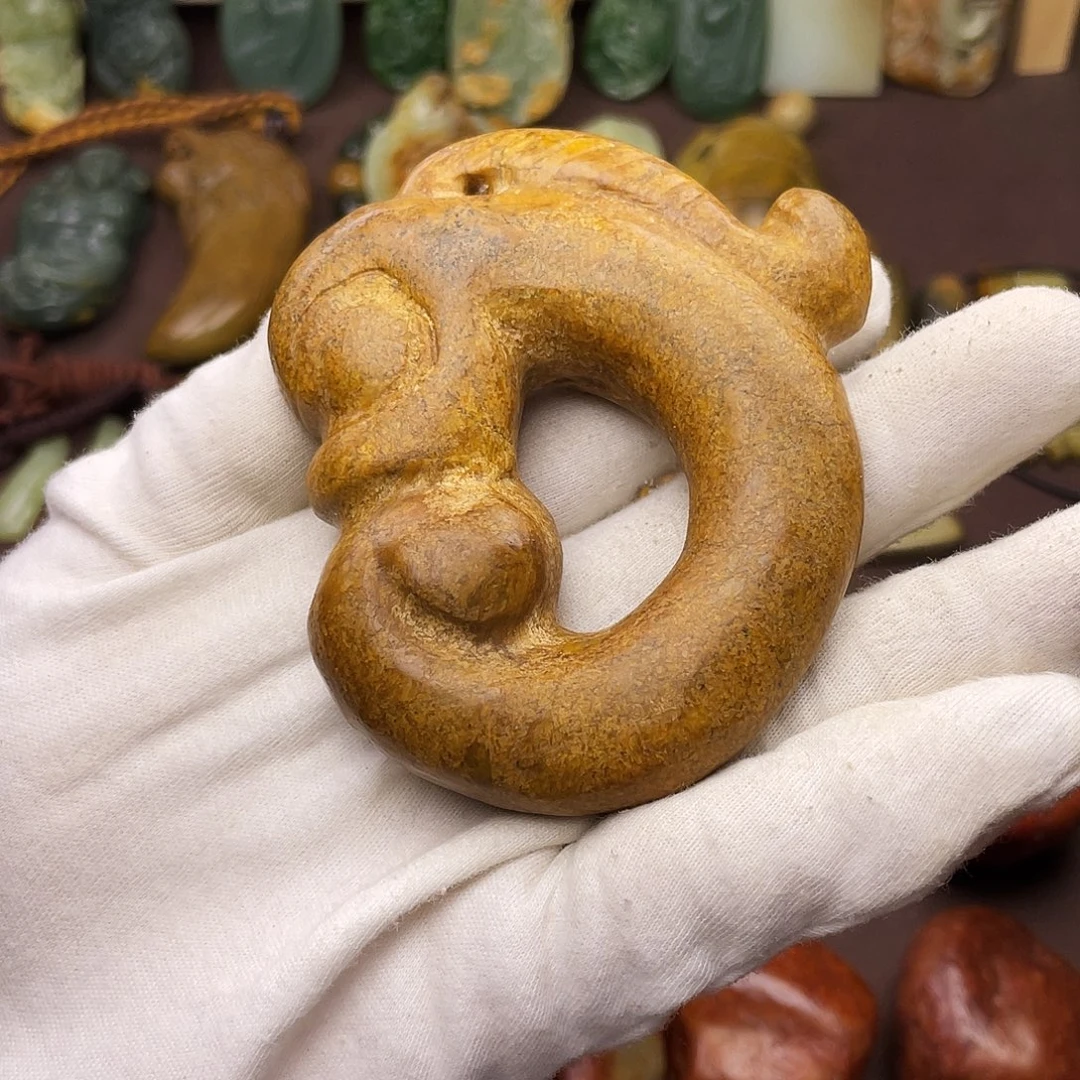 岫岩河磨玉（透闪石质玉）未镶嵌颈饰