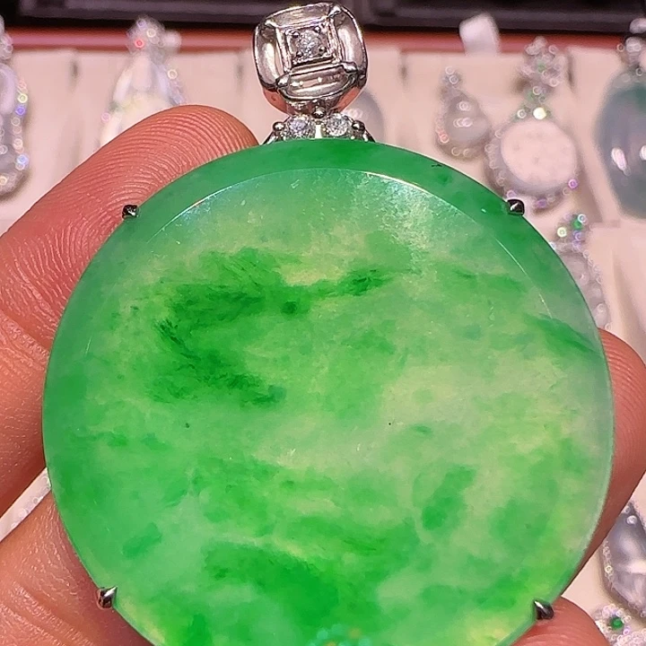 翡翠吊坠(不含链)18K金镶嵌吊坠