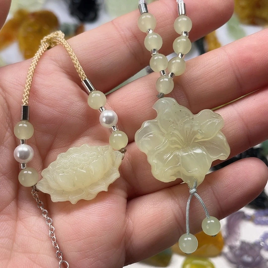 蛇纹石玉未镶嵌颈饰