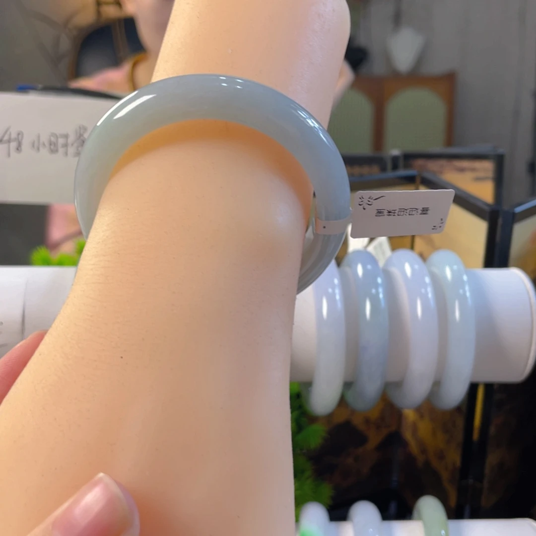 翡翠未镶嵌手镯缅甸翡翠3