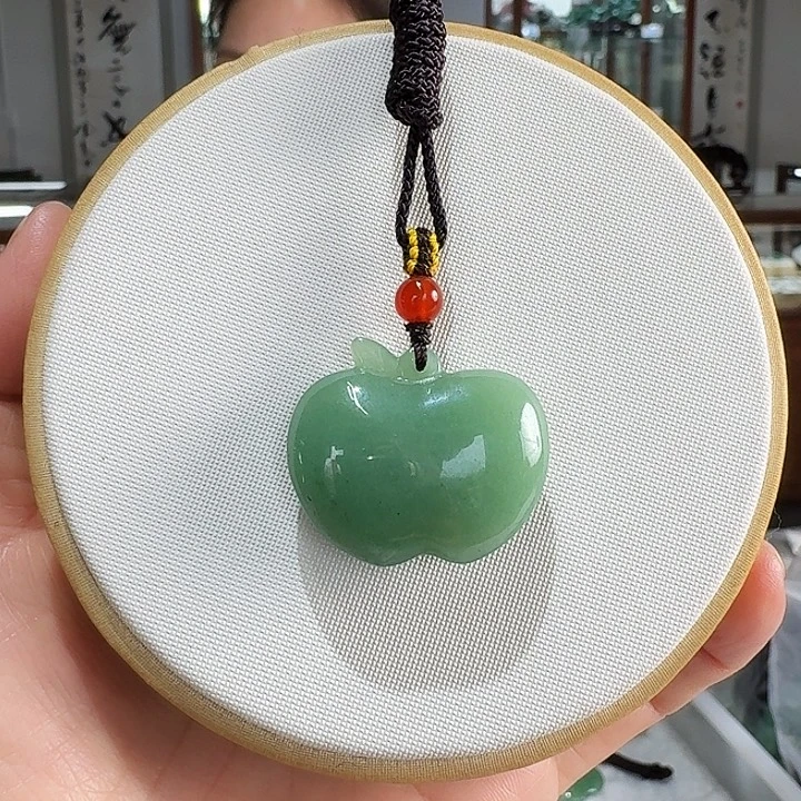 密玉（石英质玉）未镶嵌颈饰