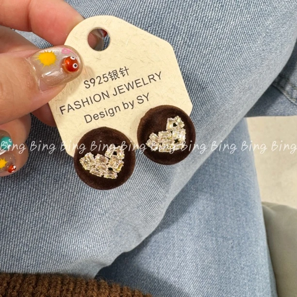 铜合金耳饰 棕色的圆爱心~韩系精致感美拉德丝绒气质耳钉 A204