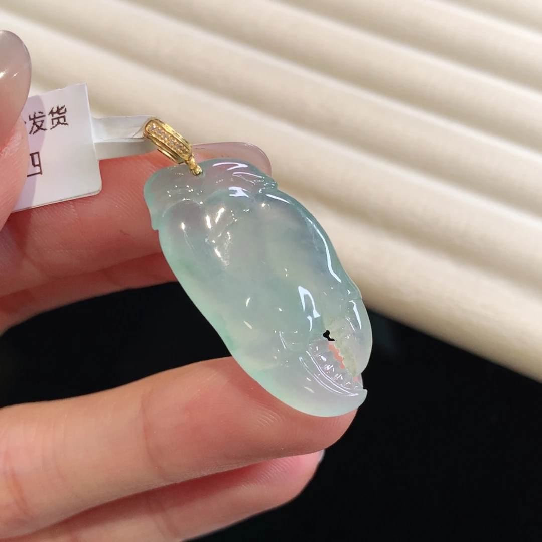 翡翠颈饰18K金镶嵌蟹钳