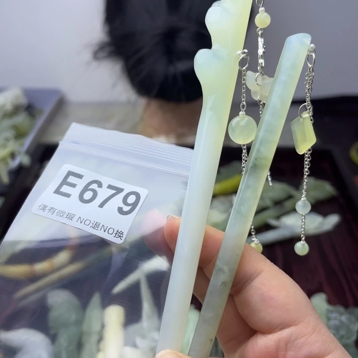 蛇纹石玉发饰合金Z***m