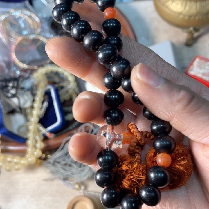 猫***茶新亿阁祝福大家新年快乐