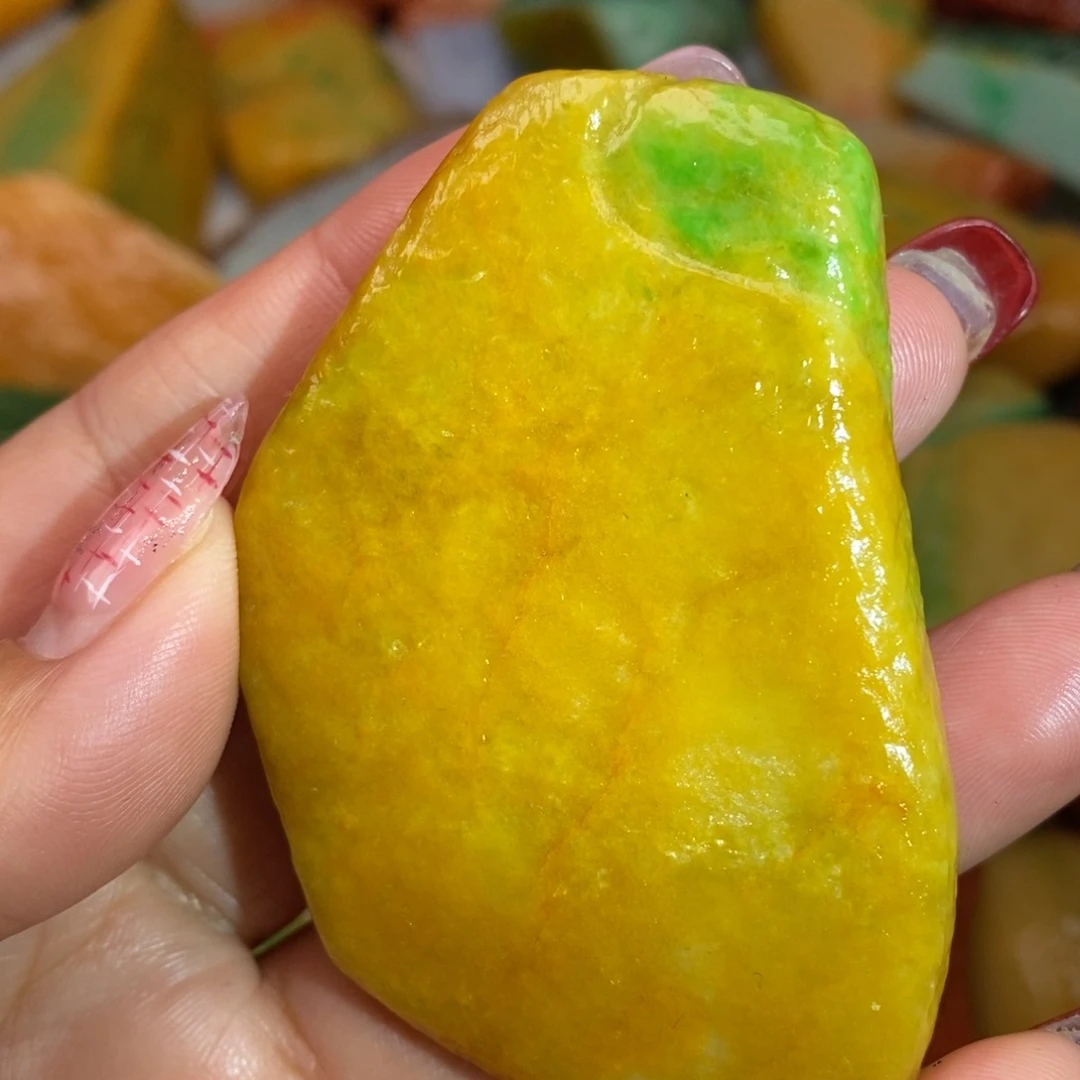 翡翠颈饰未镶嵌缅甸翡翠
