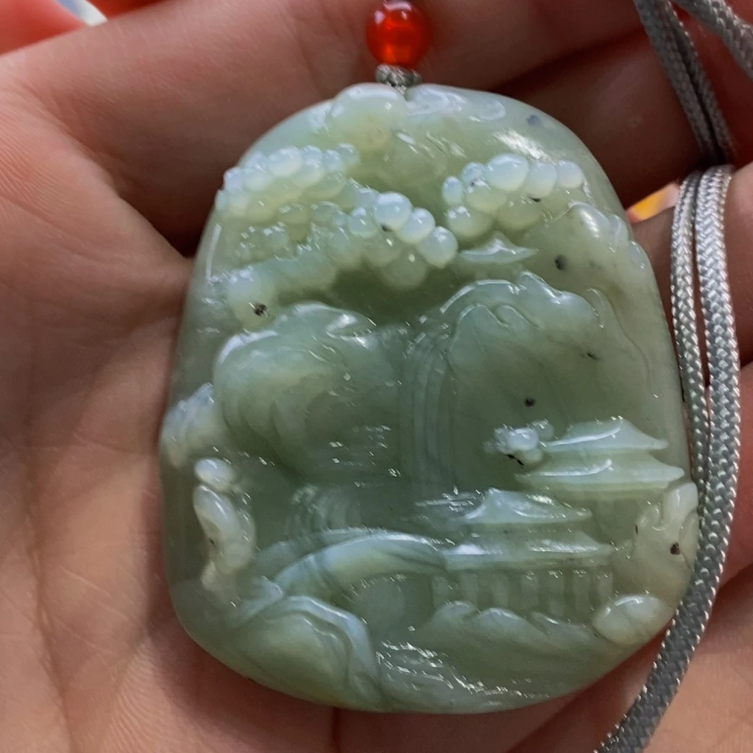 蛇纹石玉吊坠未镶嵌