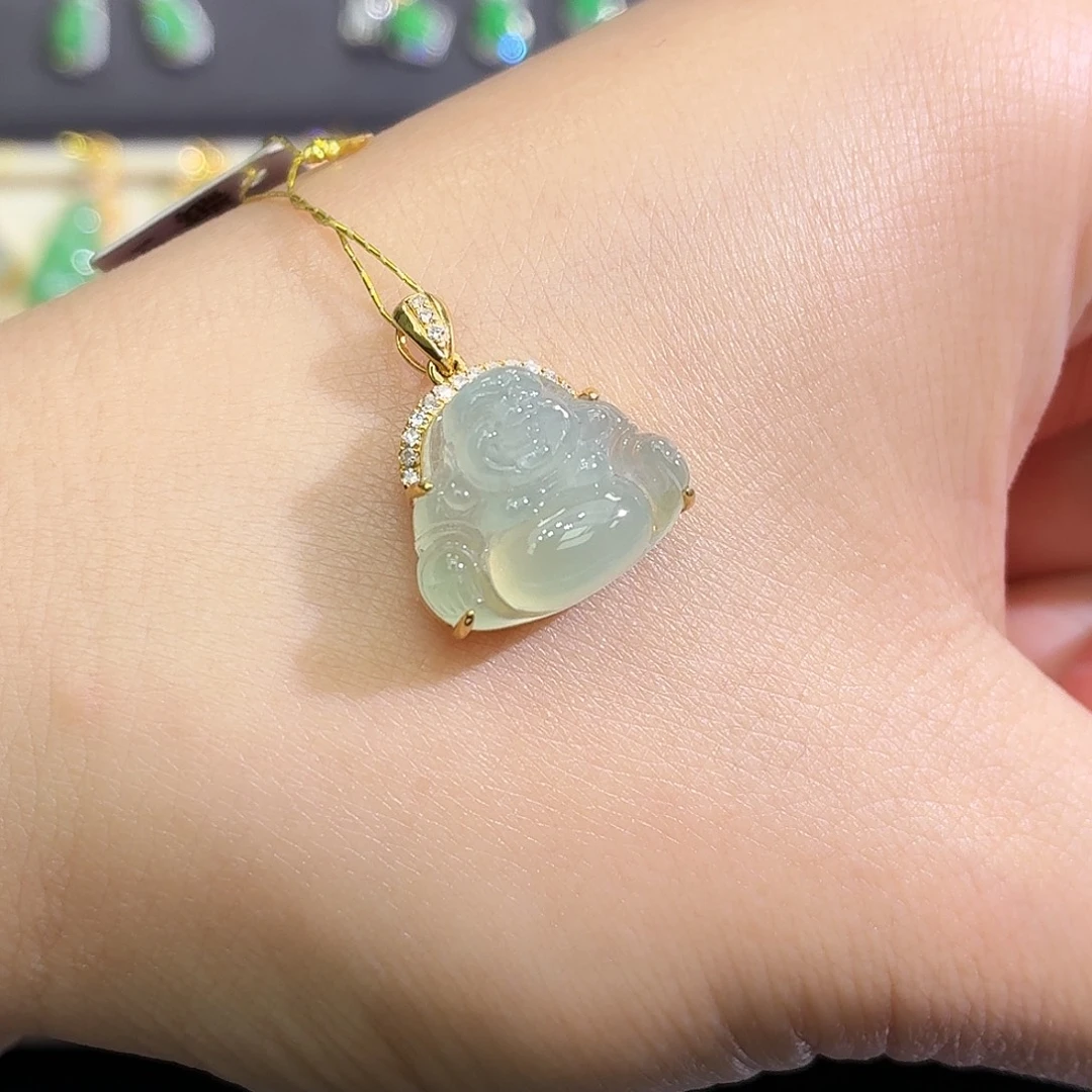 翡翠18K金镶嵌颈饰