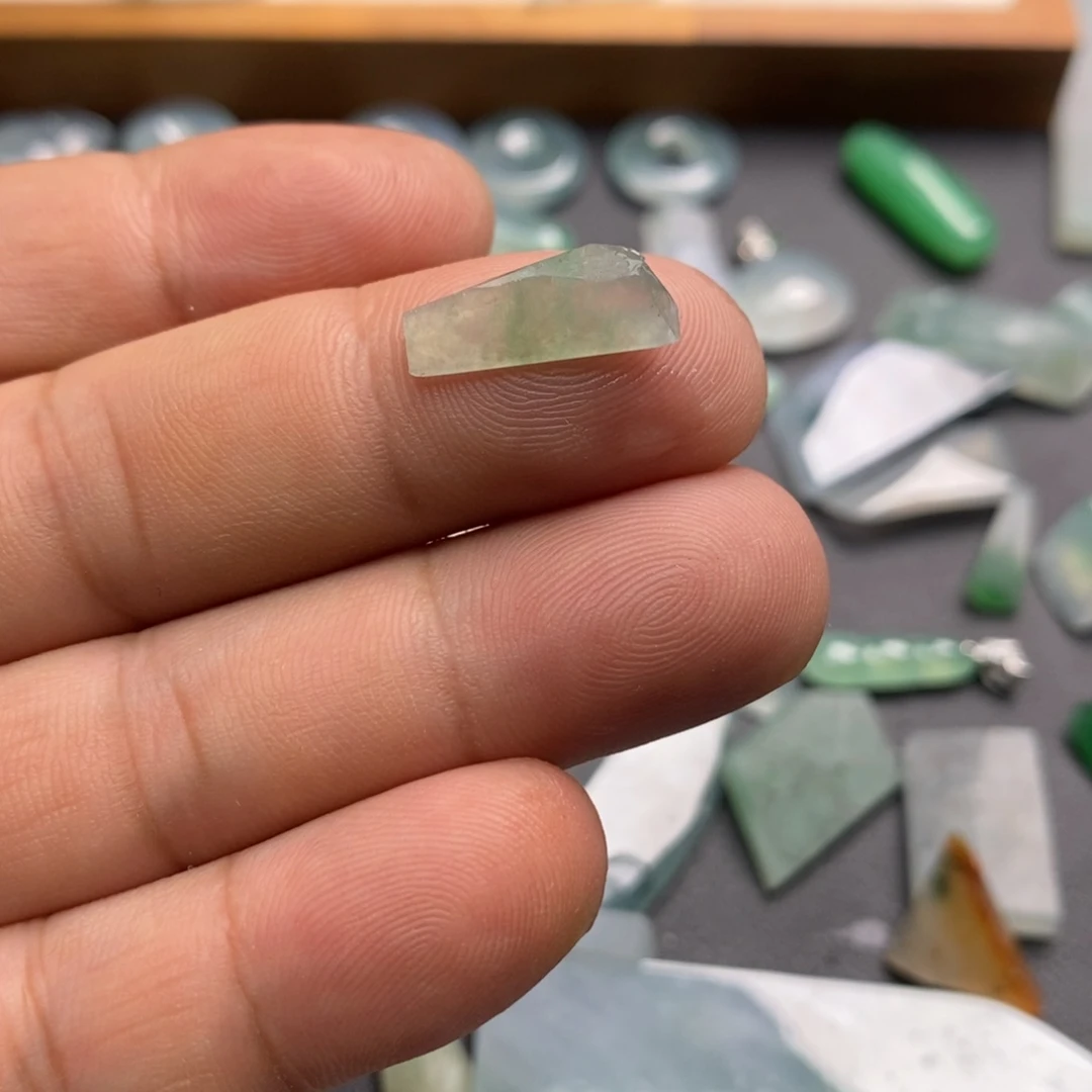 定制翡翠未镶嵌不包工