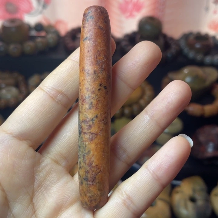 未镶嵌岫岩河磨玉（透闪石质玉）挂件