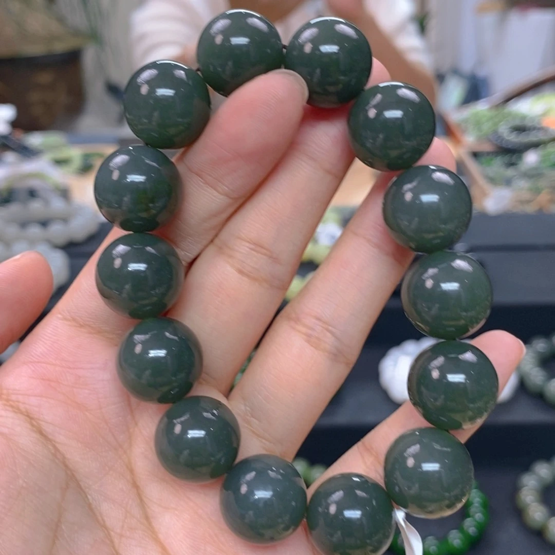 未镶嵌戒指和田玉