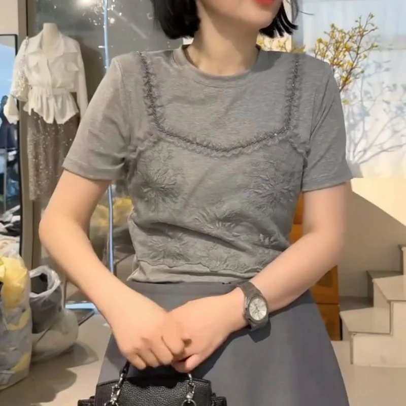 2025新款夏季蕾丝设计感短袖独特上衣LK2503066