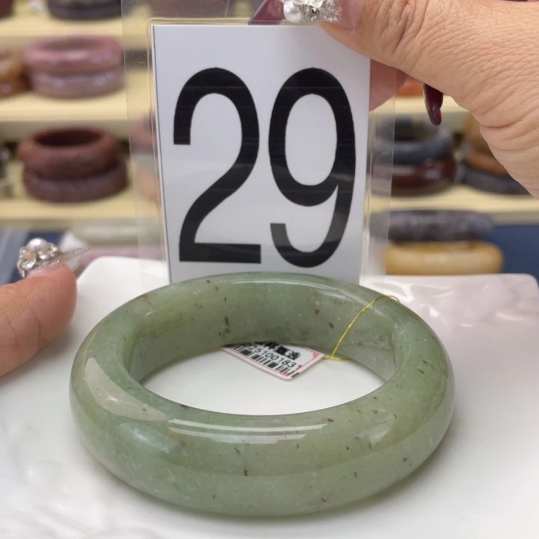 【闪购商品】石英质玉手镯未镶嵌