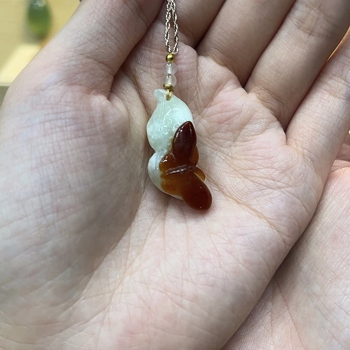笙***儿未镶嵌蛇纹石玉颈饰