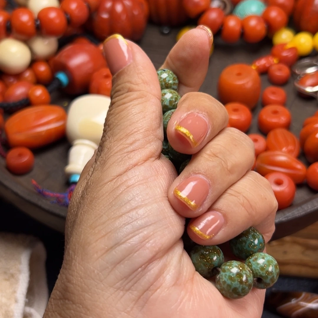 清***风颈饰玻璃项链一条