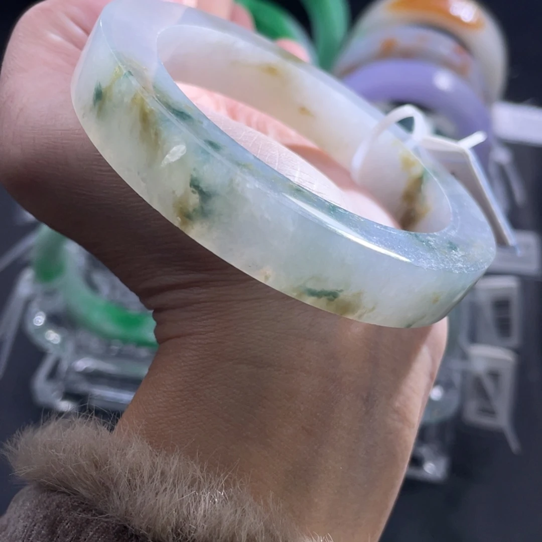 定制翡翠未镶嵌手镯