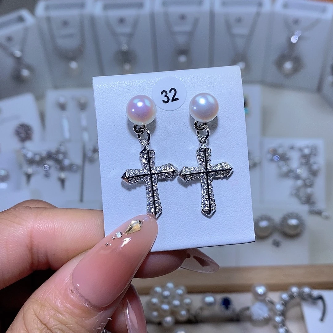 淡水珍珠耳饰未镶嵌