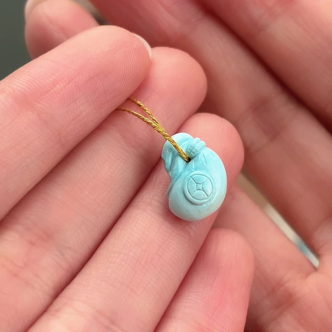 绿松石未镶嵌颈饰