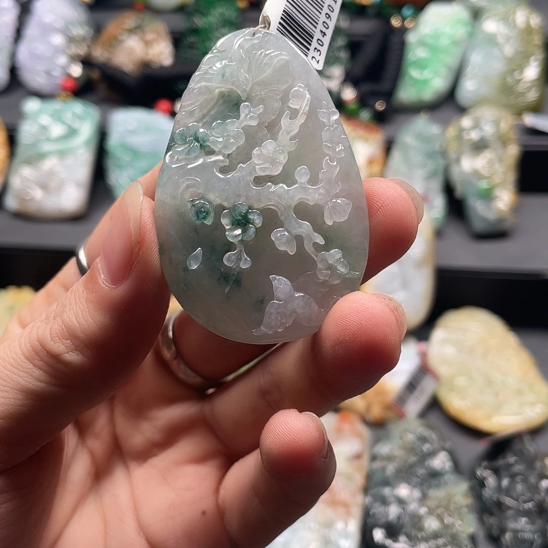 翡翠未镶嵌挂件腾冲