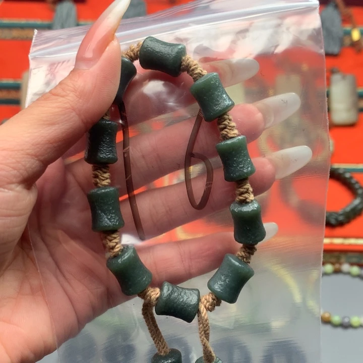 和田玉（糖玉）颈饰未镶嵌