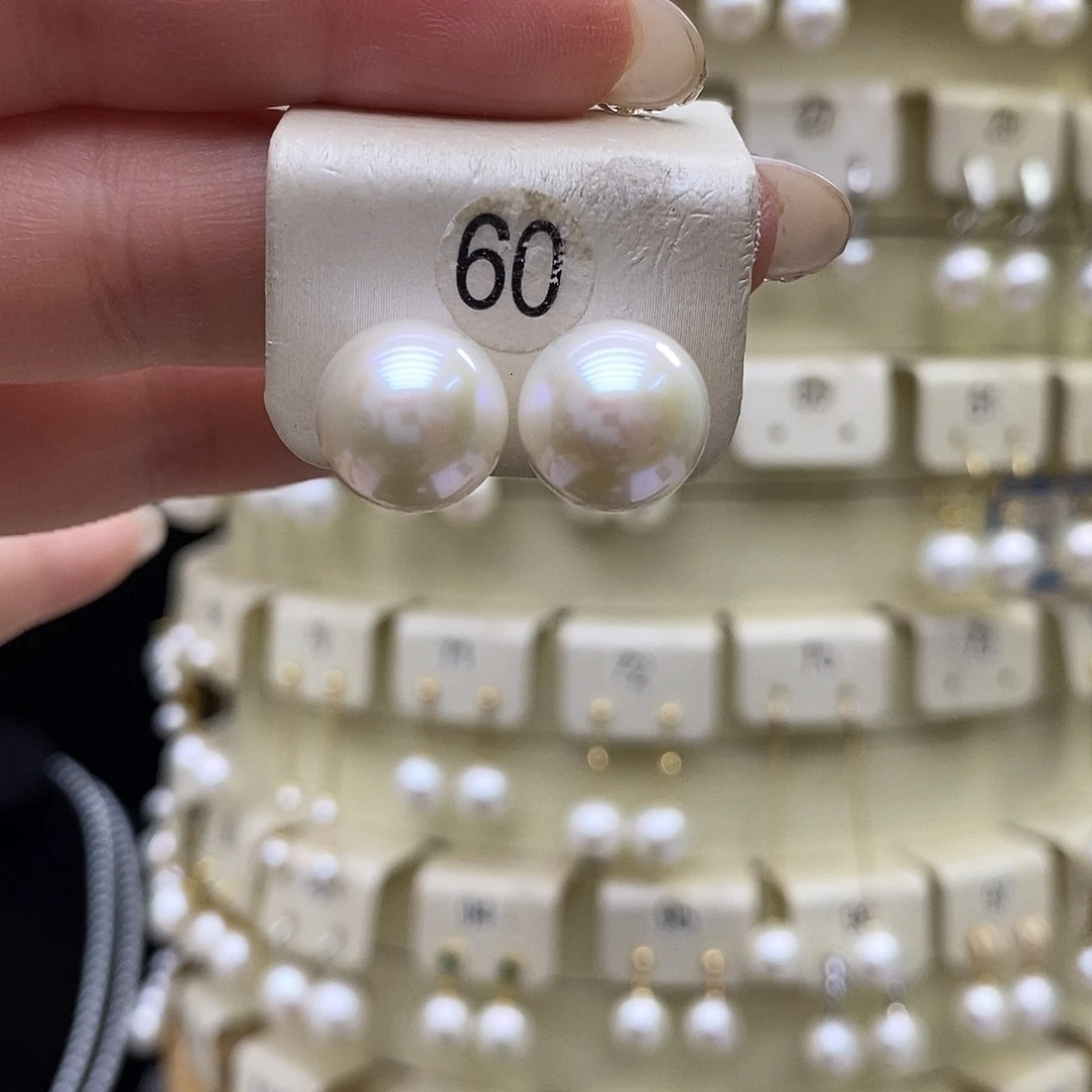 18K金镶嵌淡水珍珠耳饰