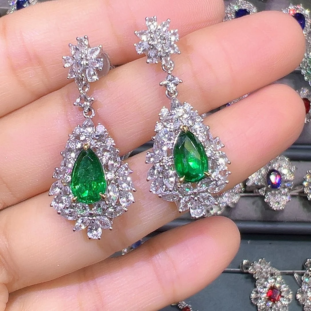 耳饰祖母绿18K金镶嵌