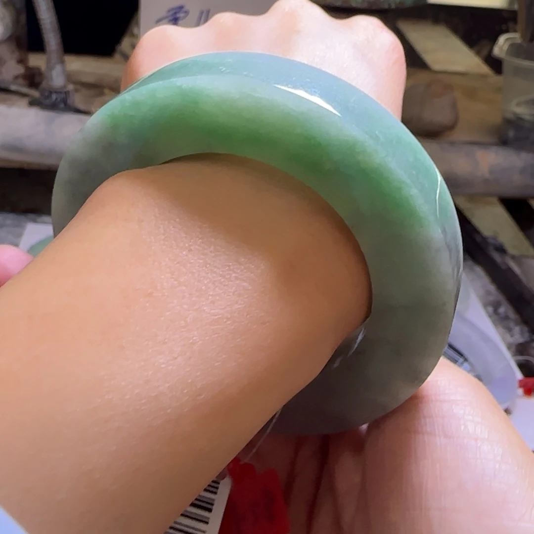 定制翡翠翡翠手镯未镶嵌翡翠手镯