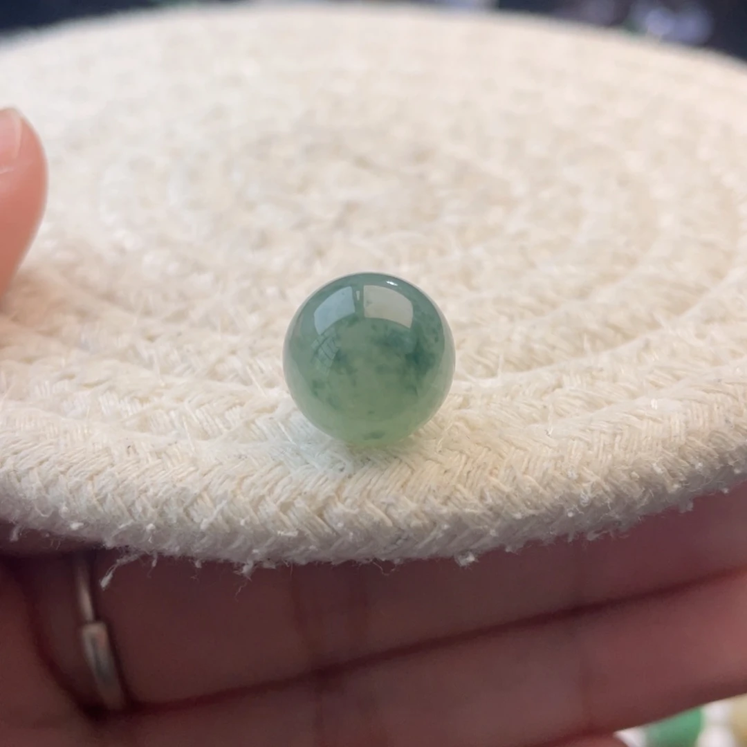 散珠翡翠特色飘花圆珠卡12.3mm