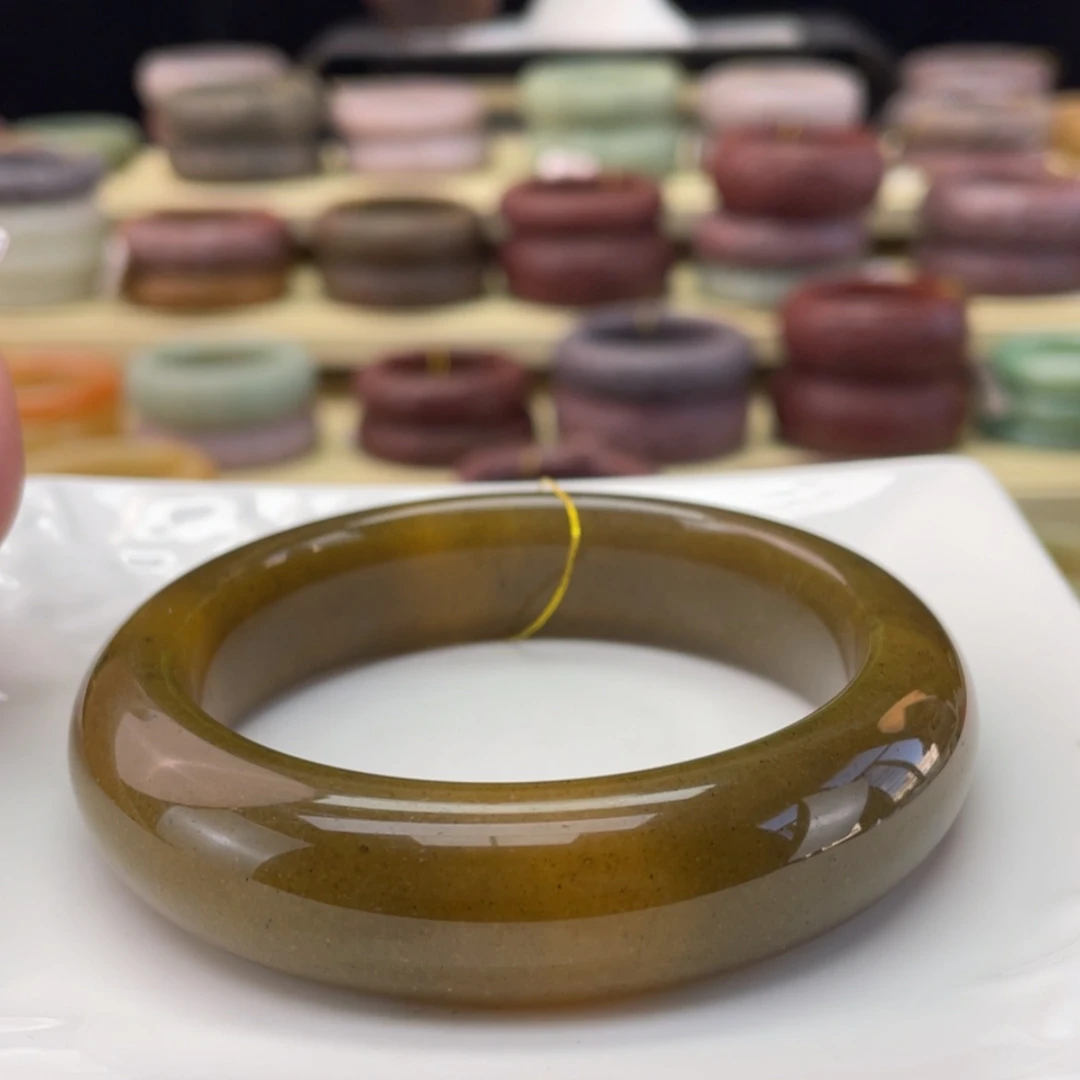 【闪购商品】石英质玉手镯未镶嵌改**字