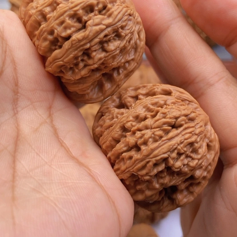 【闪购商品】文玩核桃把件40全品蜜纹