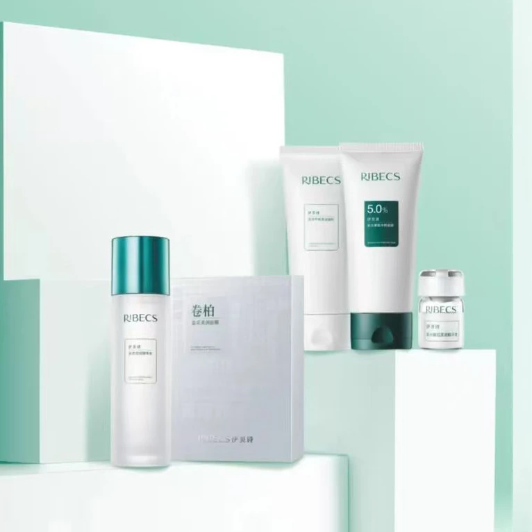 【包装瑕疵】伊贝诗清透净颜套盒水精华面膜套装.【效期至25年3月】