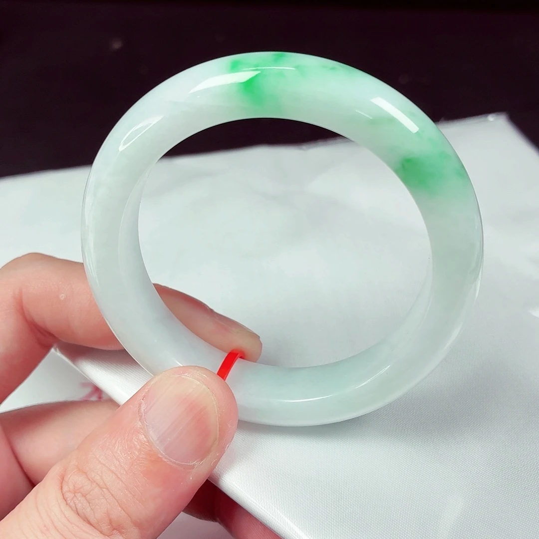 翡翠未镶嵌手镯52.8圈