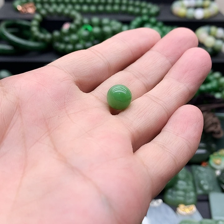 魑***魉颈饰未镶嵌和田玉（碧玉）