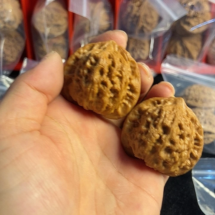 吊坠桃核公子帽50核桃