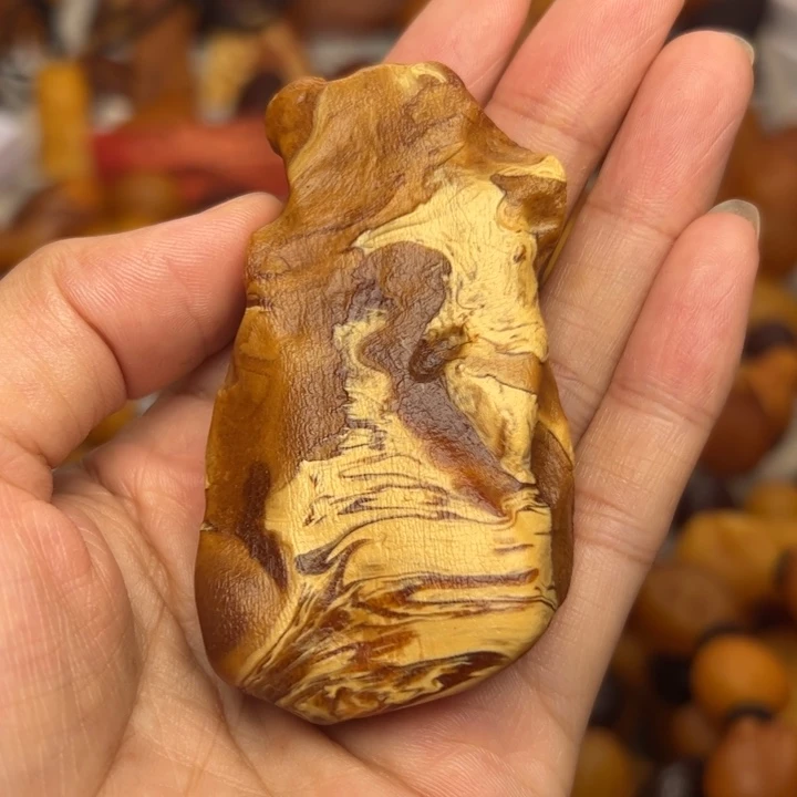 琥珀颈饰未镶嵌天然蜜蜡