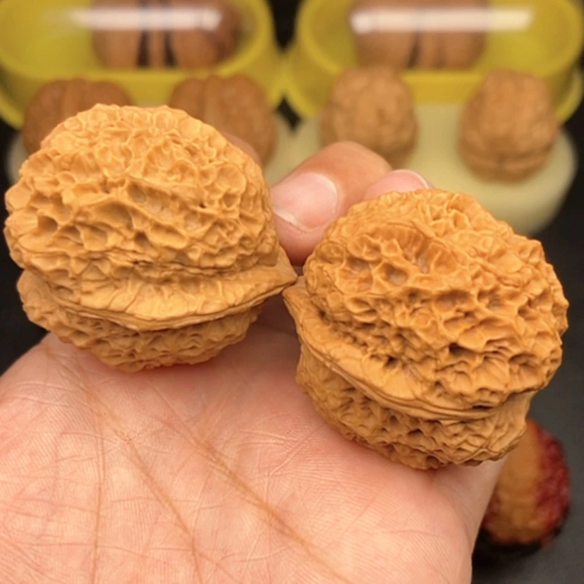 【闪购商品】文玩核桃把件38尺荒古金蟾