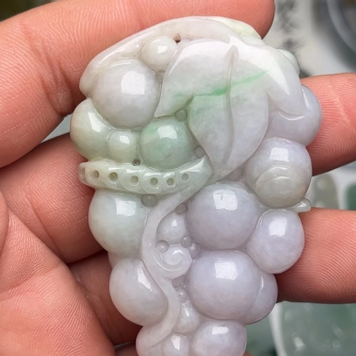 翡翠未镶嵌颈饰葡萄串