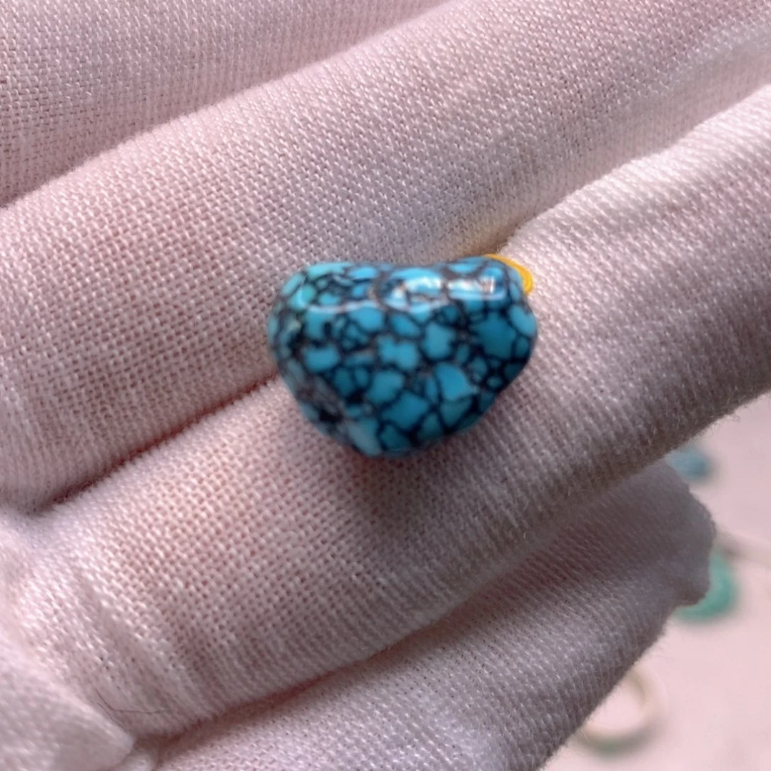 未镶嵌绿松石原矿乌兰花随形挂坠