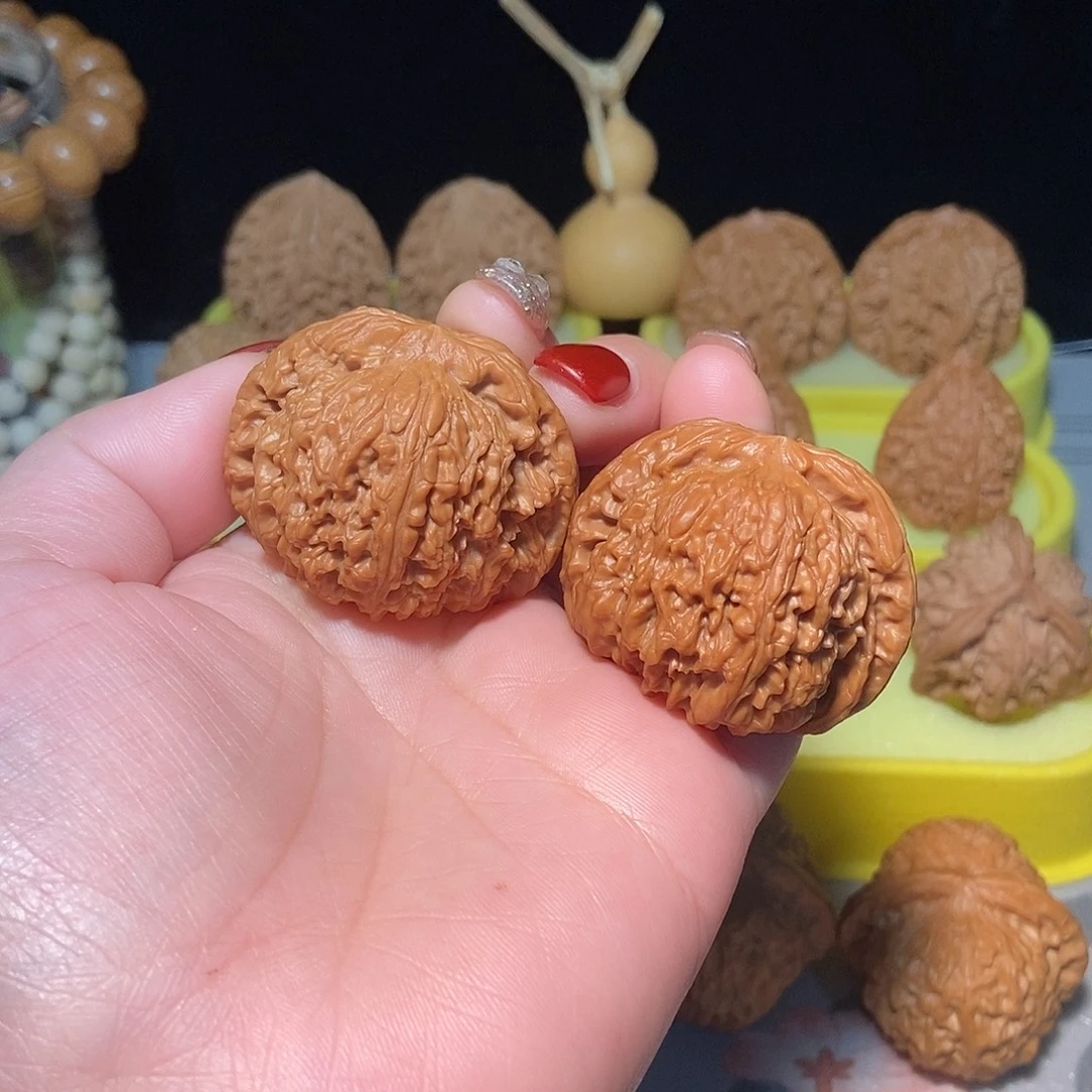 文玩核桃吊坠球疆