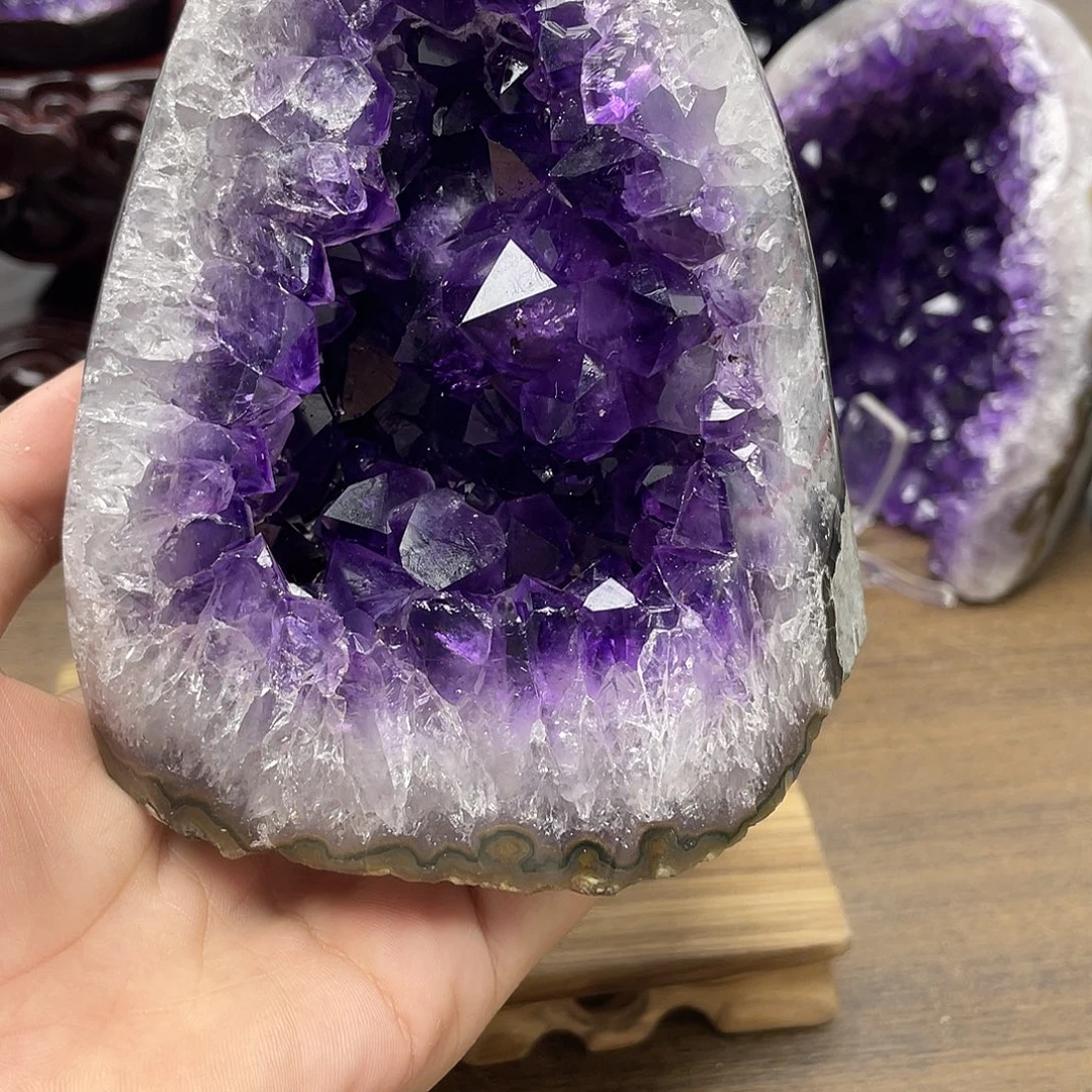 紫晶未镶嵌大型摆件（非配饰）