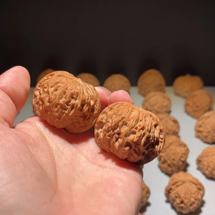 吊坠文玩核桃正磨