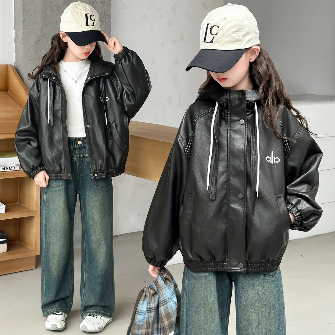 女童春秋款2025年连帽皮衣外套中大童宽松百搭元气舒适小众气质