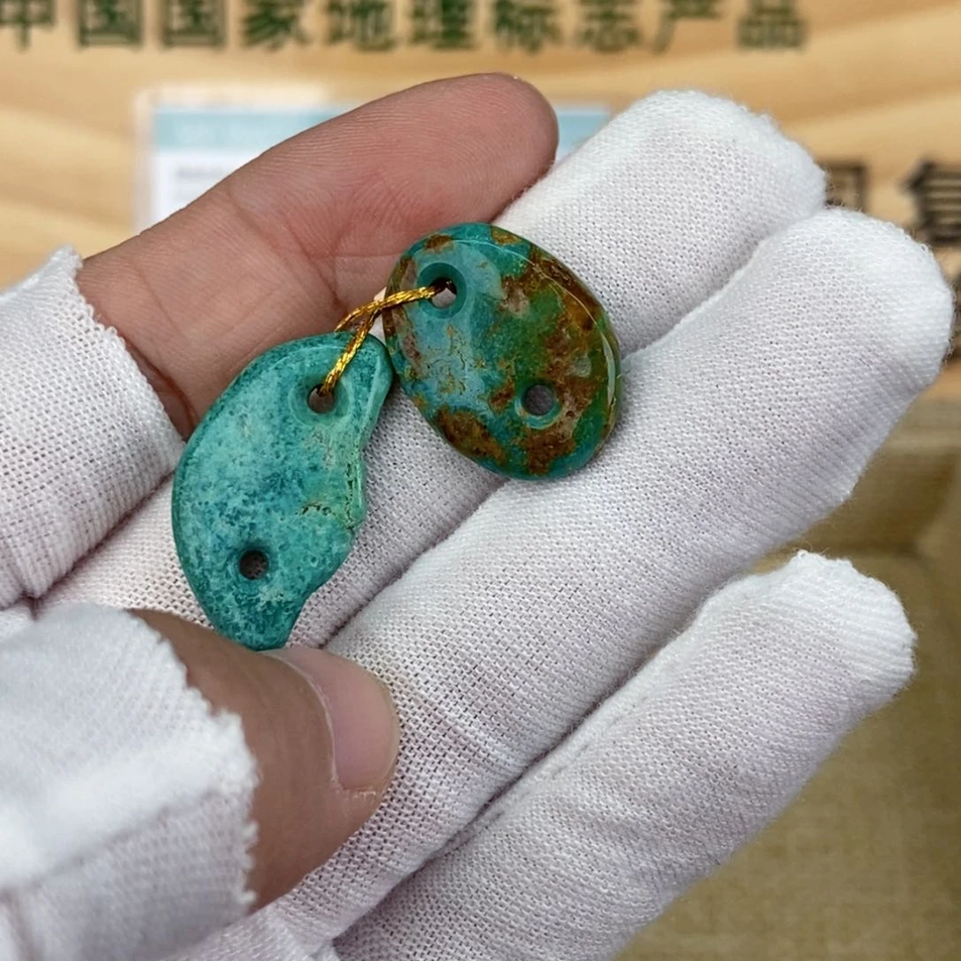 未镶嵌绿松石珠宝奇石